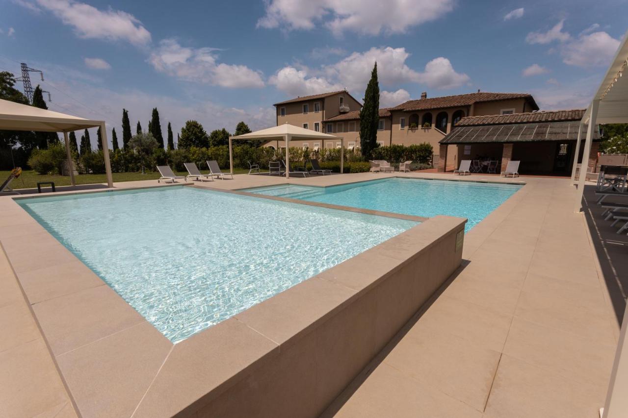 Resort Casale Le Torri Ponsacco Exterior foto