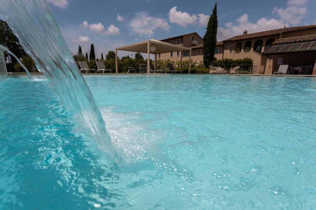 Resort Casale Le Torri Ponsacco Exterior foto
